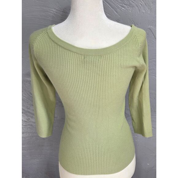 Takeout Light green 3/4 Sleeve Top Woman's Size Small - Picture 6 of 7